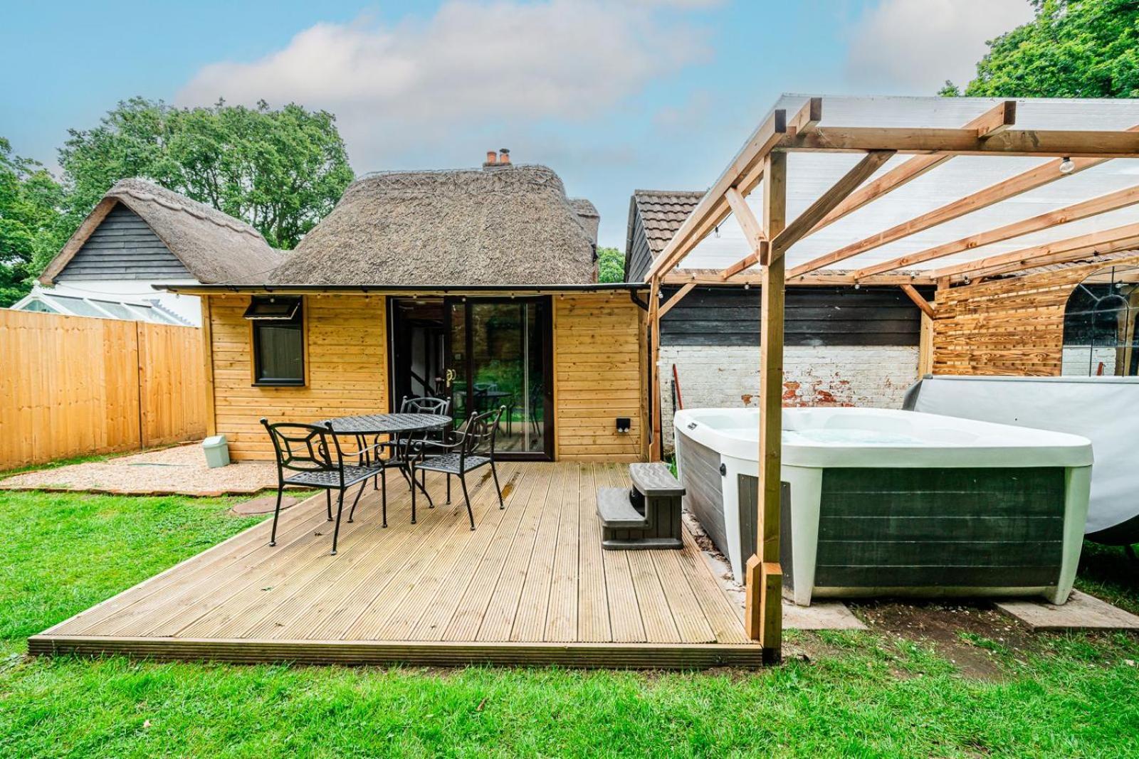 Cozy Cottage With Hot Tub! Cadnam Exteriör bild