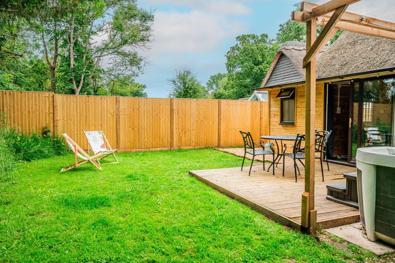 Cozy Cottage With Hot Tub! Cadnam Exteriör bild